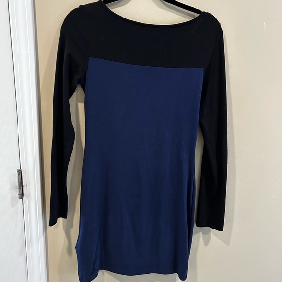 Guess mini dress - Picture 2 of 3